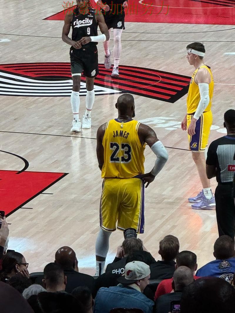 詹姆斯关键进球后胜负手终于被看清